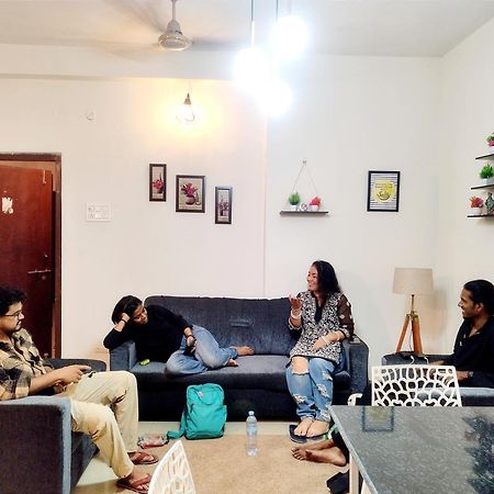Nomad'S Nest Backpackers Hostel Guwahati Extérieur photo